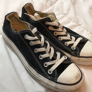 Black/white low rise converse 6.5W/4.5M WORN ONCE